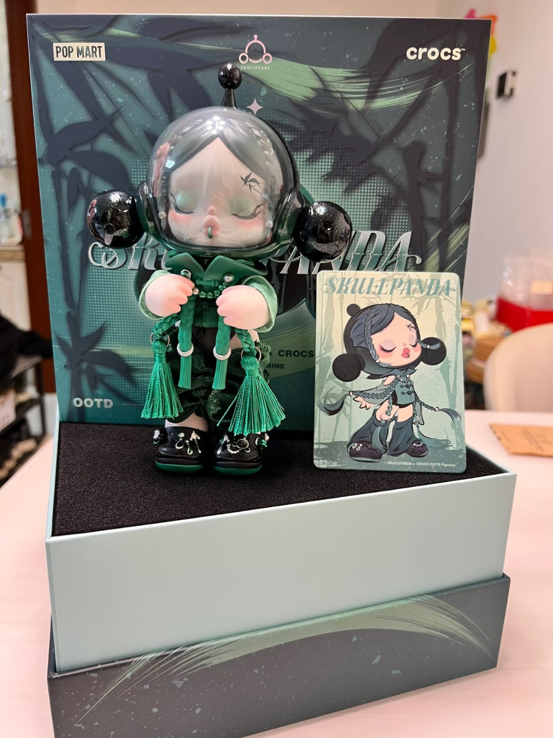 Skullpanda x Crocs OOTD Figure