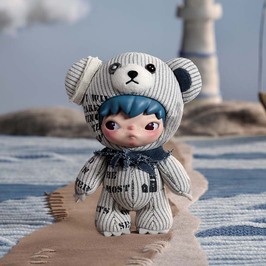 Hirono Freedom Island Vinyl Plush Hanging Card