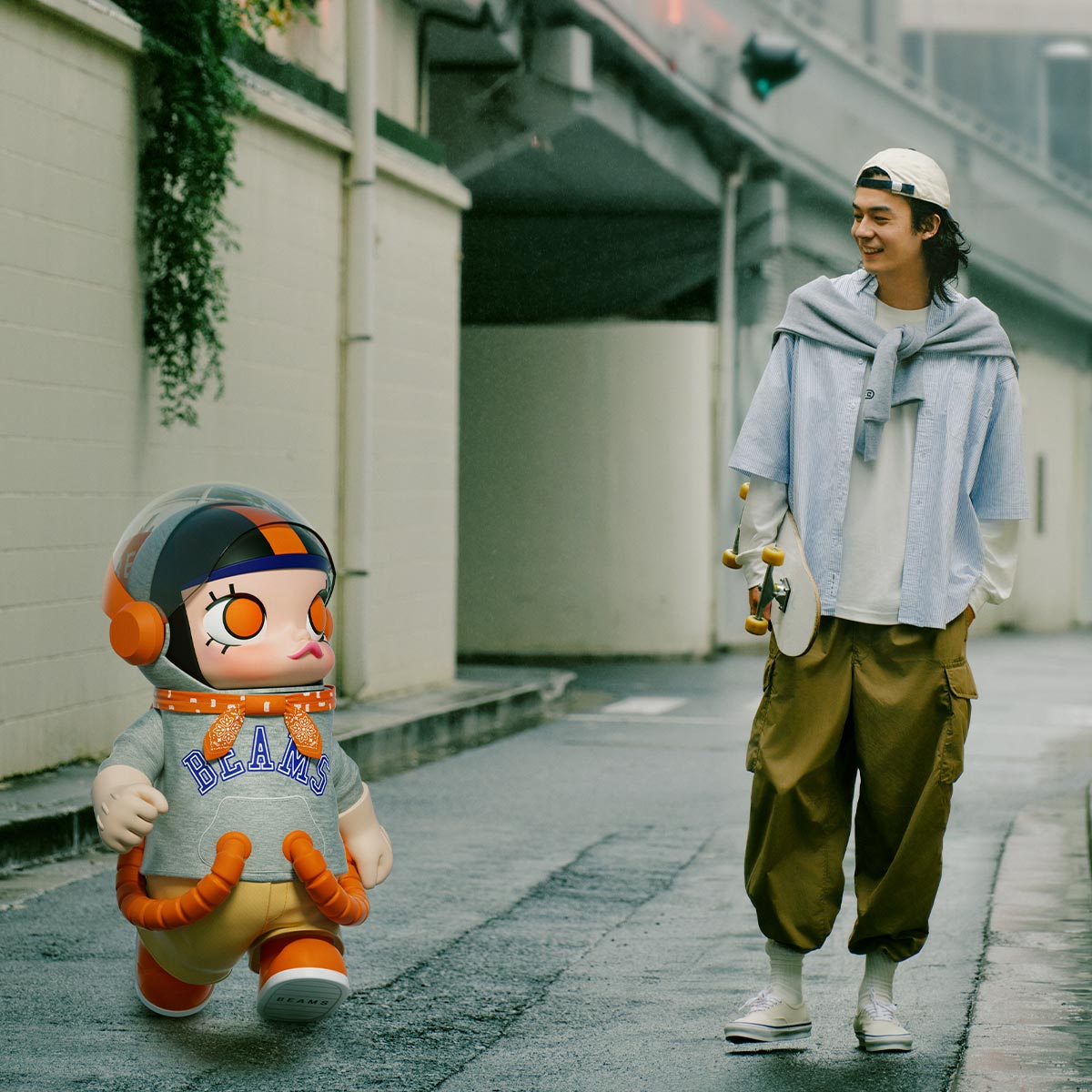 MEGA SPACE MOLLY 400% BEAMS