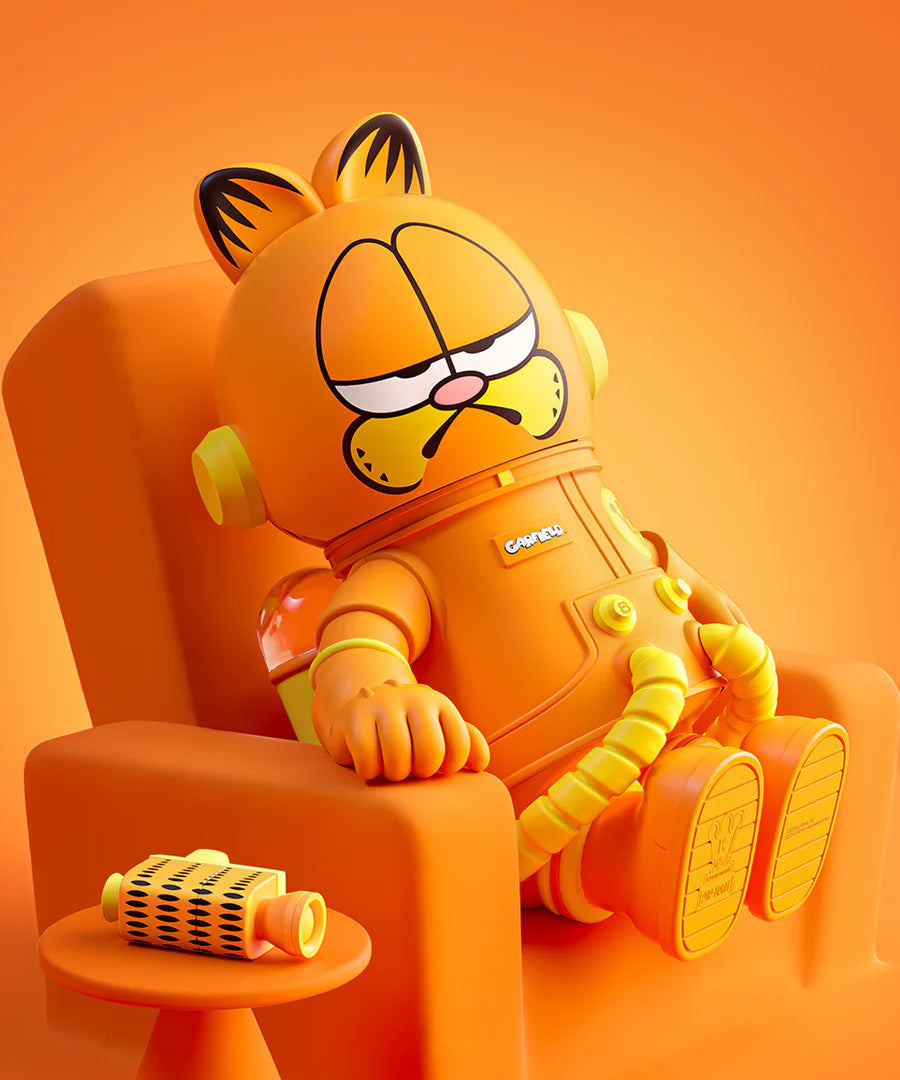 POP MART: MEGA SPACE MOLLY Planet Series 400% 'Garfield'