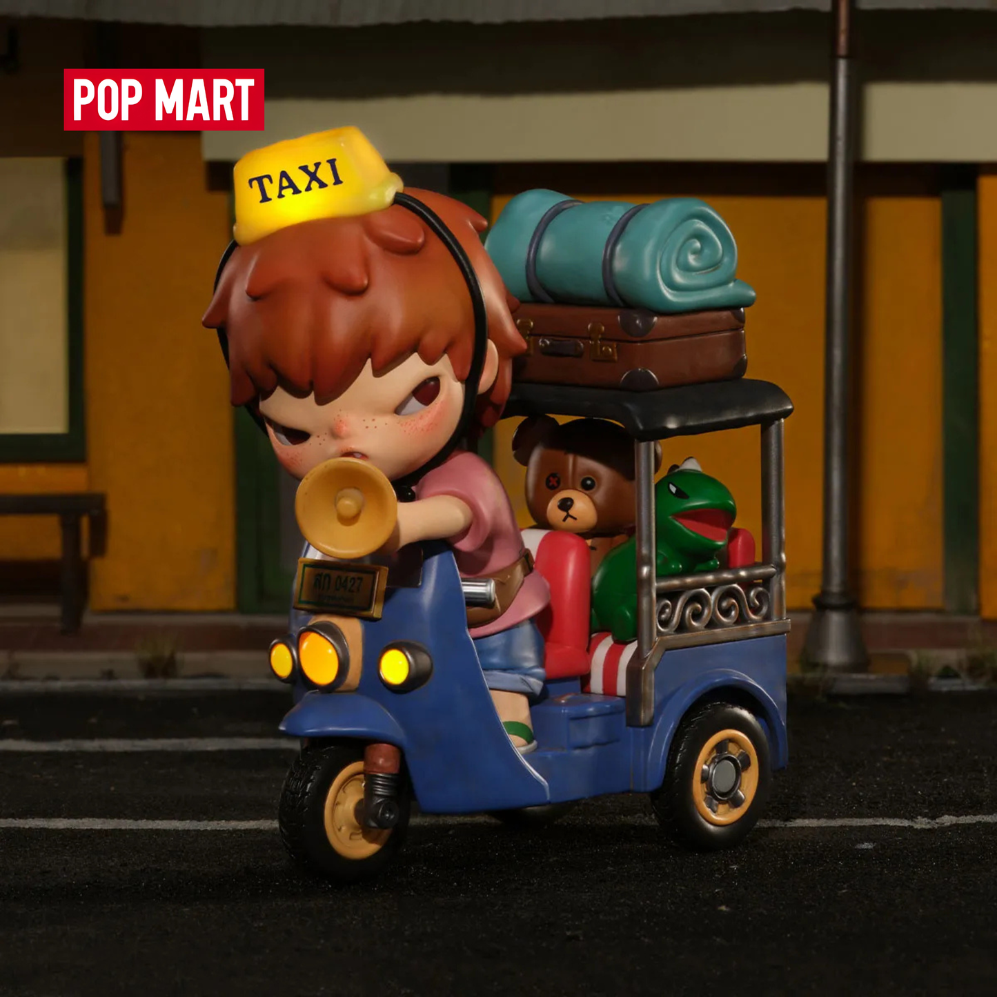 Hirono Tuk-Tuk Figure
