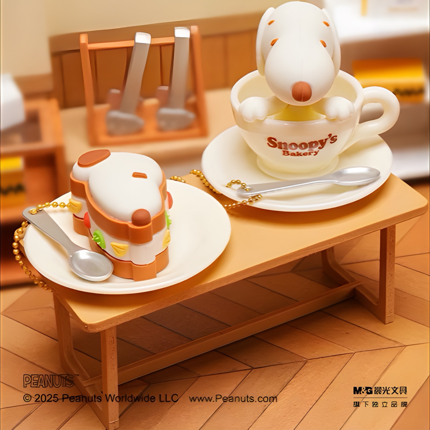M&G Shop - Peanuts Snoopy Snoopy’s Bakery Keychain Gacha Blind Box
